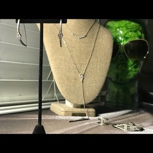 Chloe + Isabel Jewelry - Chloe + Isabel Astra Open Hoop Earrings Chloe + Isabel Jewelry - Chloe + Isabel Astra Open Hoop Earrings